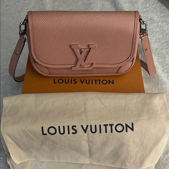 Louis Vuitton Epi Leather Blush Crossbody Bag - Picture 1 of 4